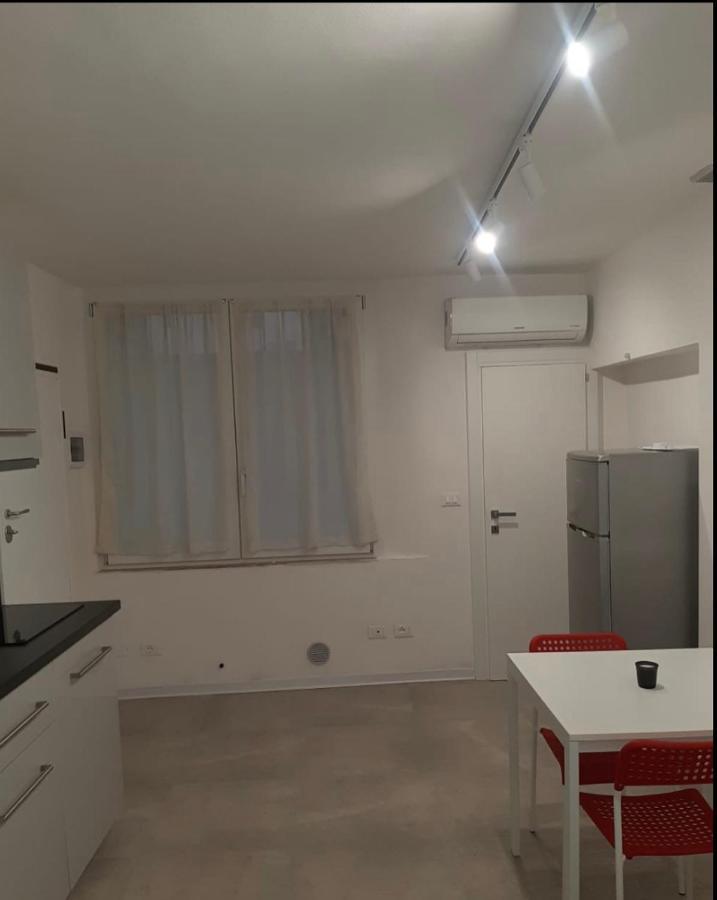 Duomo Parma Appto Appartement Buitenkant foto